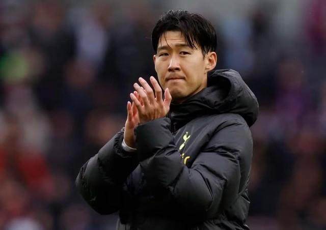 体育赛事分析-【早报】一波三折！曼联欧冠垫底，收视率第一！