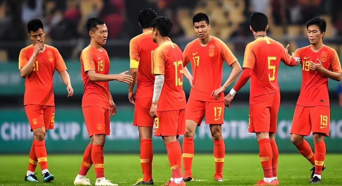 邵佳一都当成宝的本土国脚前腰,本赛季回到鲁能,却一分钟没上